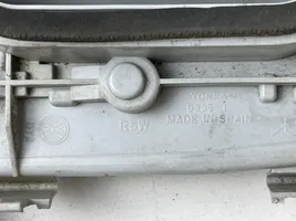 Volkswagen Polo Takavalon polttimon suojan pidike 6Q6945258A