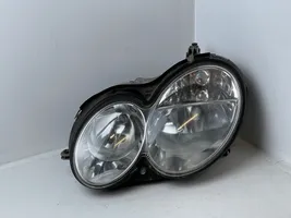 Mercedes-Benz CLK A209 C209 Lampa przednia 15274100