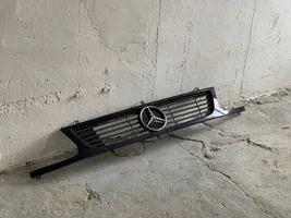 Mercedes-Benz Vito Viano W638 Grille calandre supérieure de pare-chocs avant 