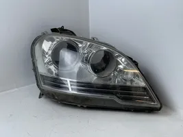 Mercedes-Benz ML W164 Lampa przednia 263348