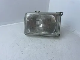 Volkswagen PASSAT Lampa przednia 321941106AF