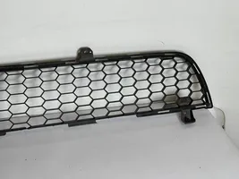 Mitsubishi Pajero Sport II Grille inférieure de pare-chocs avant 6402A124