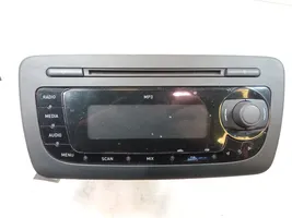 Seat Ibiza IV (6J,6P) Panel / Radioodtwarzacz CD/DVD/GPS W06J0035153B