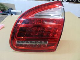 Porsche Cayenne (92A) Lampy tylnej klapy bagażnika 