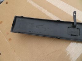 Peugeot 406 Moulure de pare-chocs avant 9616460577