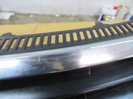 Volkswagen Touran III Grille calandre supérieure de pare-chocs avant 1T0853663