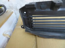 Volvo XC40 Pannello di supporto del radiatore (usato) 31455415