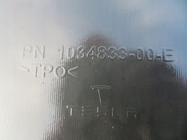 Tesla Model X Etupuskurin jakajan koristelista 10348333-00-E