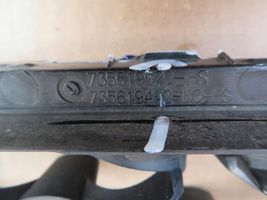 Fiat 500 Griglia superiore del radiatore paraurti anteriore 735619520