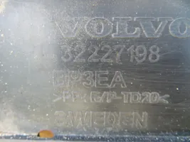 Volvo V60 Osłona pod zderzak przedni / Absorber 32227198