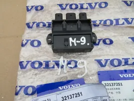 Volvo XC60 Unité de commande / module de hayon 32137251