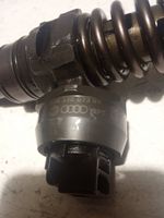 Volkswagen PASSAT B5 Injecteur de carburant 038130073BN