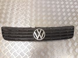 Volkswagen PASSAT B5 Maskownica / Grill / Atrapa górna chłodnicy 