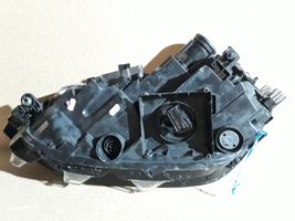 Volkswagen Golf VII Lampa przednia 517941082