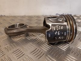 Iveco Daily 6th gen Piston avec bielle 