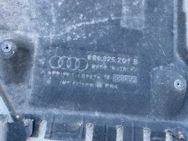 Audi TT TTS RS Mk3 8S Moottorin alustan välipohjan roiskesuoja 8S0825201B