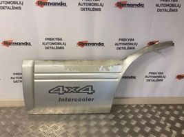 Nissan Terrano Takaoven lista (muoto) 828717F610