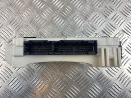 Toyota RAV 4 (XA50) Fuse module 8273042890