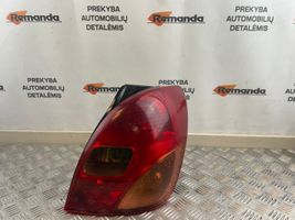 Toyota Corolla Verso E121 Lampa tylna 1827