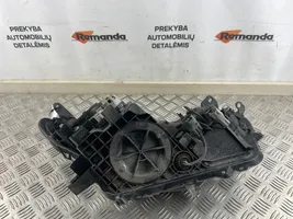 Toyota RAV 4 (XA40) Lampa przednia W3049