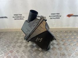 Toyota RAV 4 (XA40) Caja del filtro de aire 1770536110