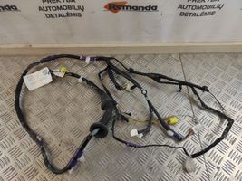 Toyota RAV 4 (XA40) Cablaggio porta anteriore 82151