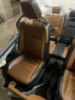 Toyota RAV 4 (XA40) Set interni 