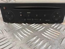 Renault Master II Panel / Radioodtwarzacz CD/DVD/GPS 7700433948