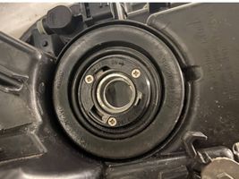 Toyota Yaris Lampa przednia 0D1620D163