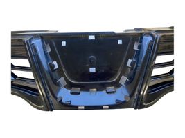 Nissan Qashqai Grille calandre supérieure de pare-chocs avant 62310BR00A