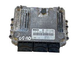 Opel Vivaro Calculateur moteur ECU 8200935115