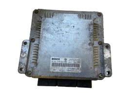 Opel Vivaro Calculateur moteur ECU 8200118526