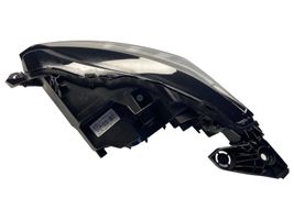 Peugeot 208 Lampa przednia 9823193480