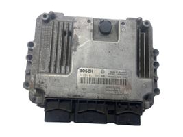 Renault Megane II Sterownik / Moduł ECU 8200310863