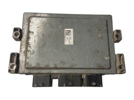 Renault Clio III Sterownik / Moduł ECU 8201077701