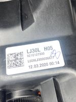 KIA Ceed Lampa przednia J792121070