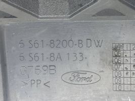 Ford Fiesta Atrapa chłodnicy / Grill 6S618200BDW