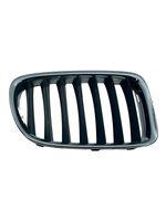 BMW X1 E84 Maskownica / Grill / Atrapa górna chłodnicy 10627110