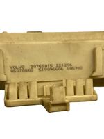 Volvo V50 Module de fusibles 30765015