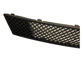 BMW 1 E81 E87 Grille inférieure de pare-chocs avant 15857711