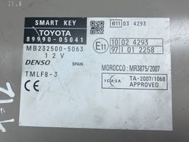 Toyota Avensis T270 Centralina/modulo keyless go 8999005041