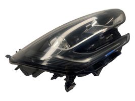 Renault Megane IV Lampa przednia 260108478R