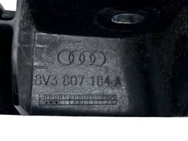 Audi A3 S3 8V Puskurin kannattimen kulmakannake 8V3807184A