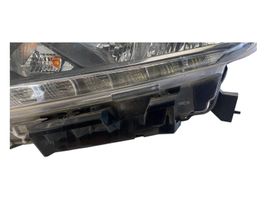 Nissan X-Trail T32 Headlight/headlamp 9922681017
