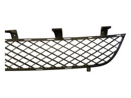 Mitsubishi L200 Grille inférieure de pare-chocs avant MN142535