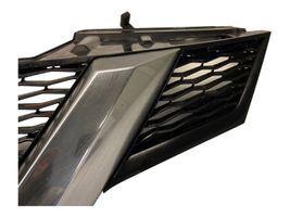 Nissan X-Trail T32 Maskownica / Grill / Atrapa górna chłodnicy 623104CE0A