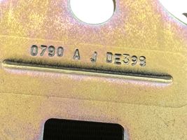 Skoda Fabia Mk3 (NJ) Pas bezpieczeństwa fotela tylnego środkowego 626764700A