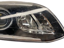 Volvo XC60 Lampa przednia 31420250