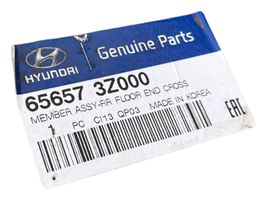 Hyundai i40 Takaluukun alaosan verhoilu 656573Z000