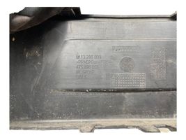 Opel Corsa D Apdailinė priekinio bamperio juosta 13286039